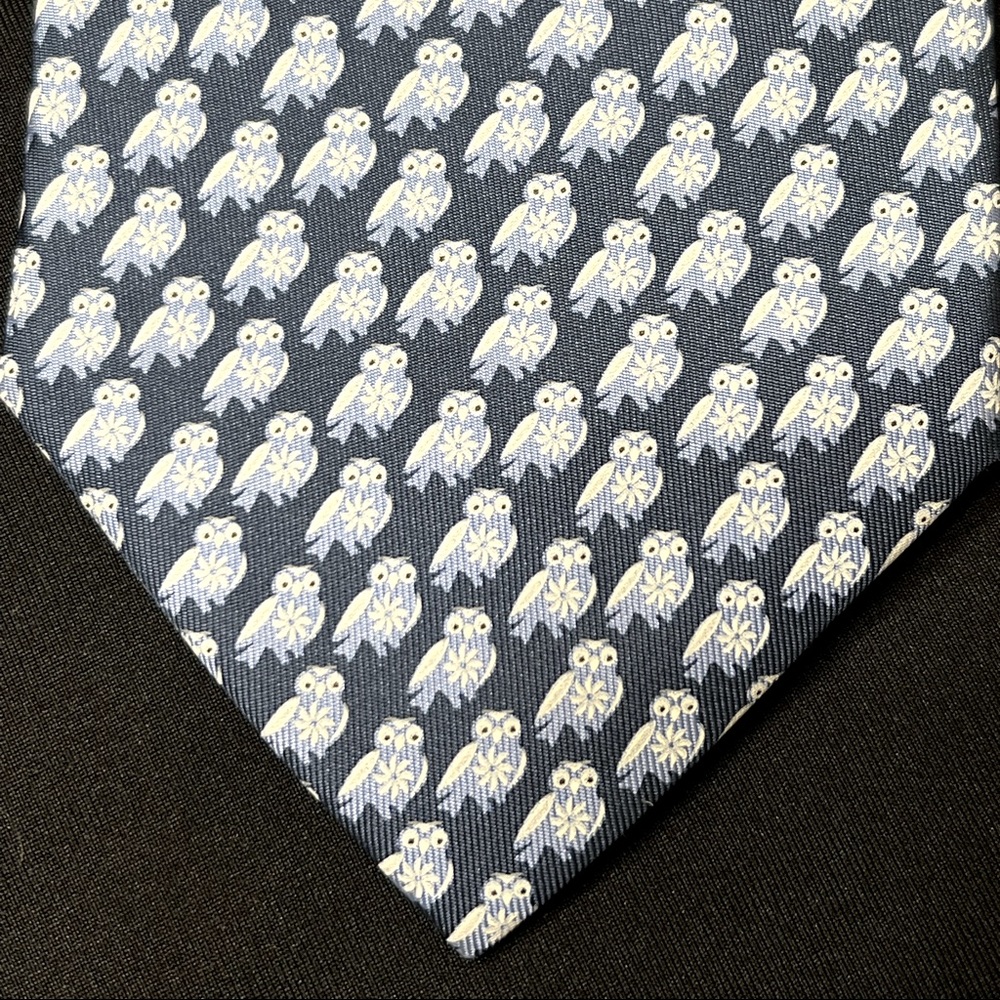 Salvatore Ferragamo tie. EUC